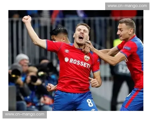 历史与荣耀的碰撞：莫陆军与曼城的绿茵对决